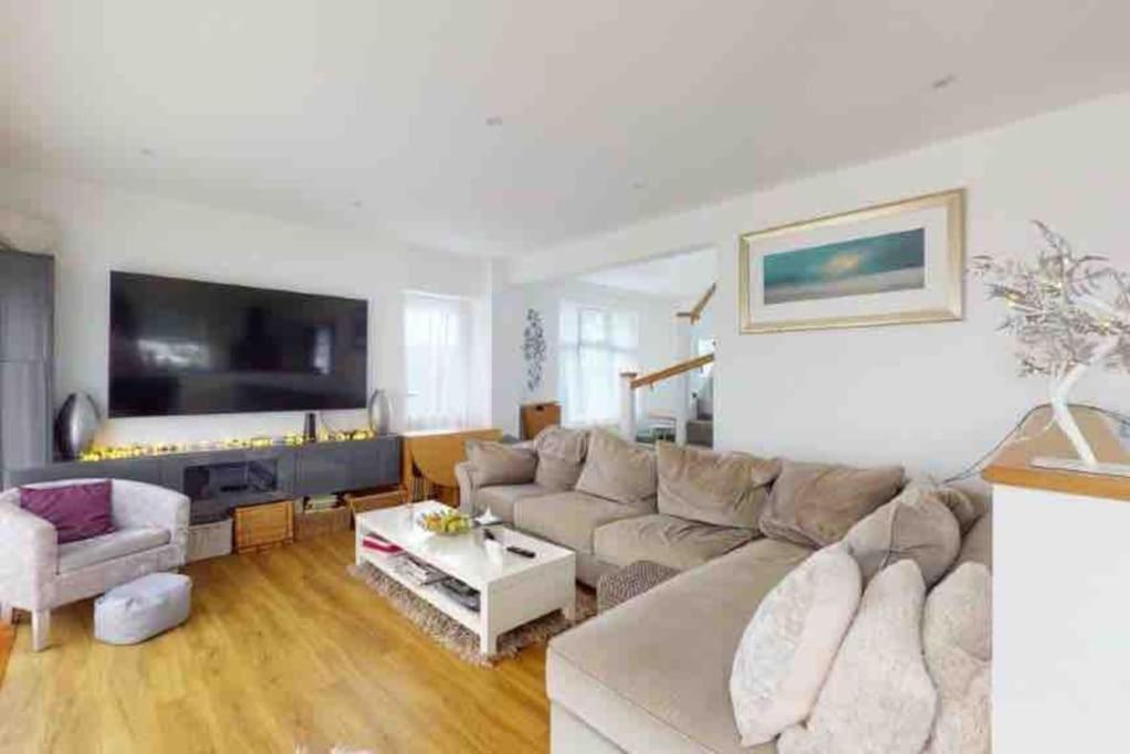 Love Lancing By The Sea With Optional Large Hot Tub Sleeps Up To 8 & Free Parking Villa Exterior foto