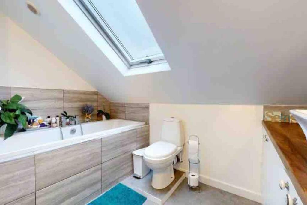 Love Lancing By The Sea With Optional Large Hot Tub Sleeps Up To 8 & Free Parking Villa Exterior foto