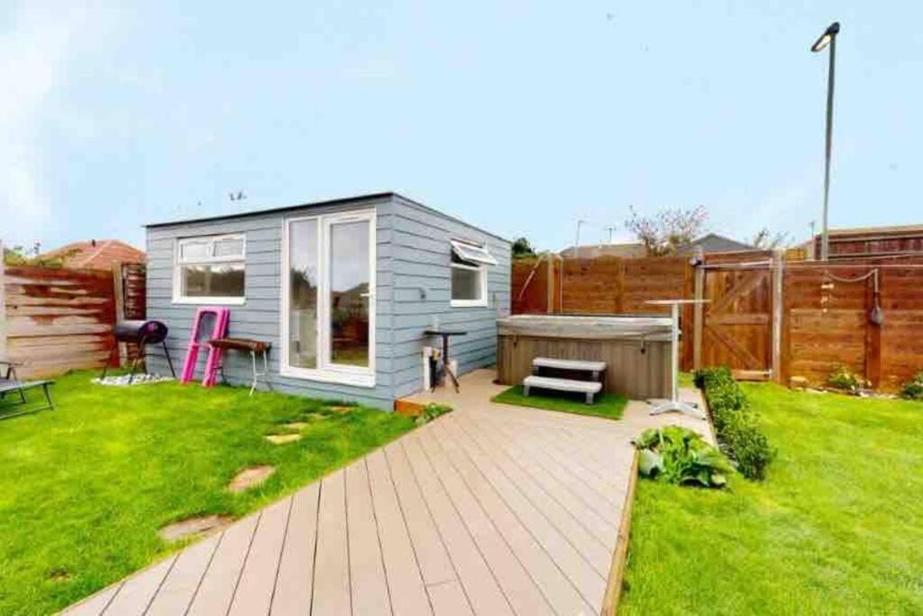 Love Lancing By The Sea With Optional Large Hot Tub Sleeps Up To 8 & Free Parking Villa Exterior foto